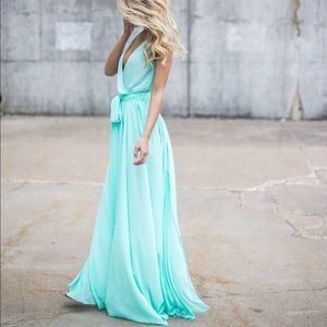 Diana Vici Sleeveless Maxi Dress